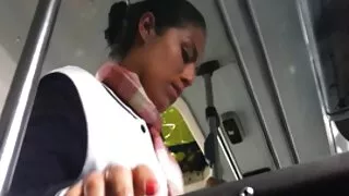 Curvada sobre morena ...