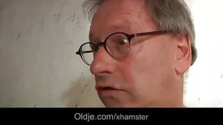 Vadia devassa com ta ...