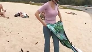 Pele pálida morena v ...