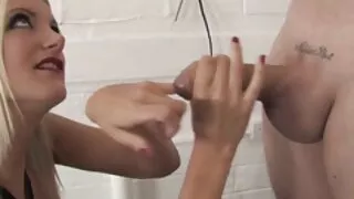 Duas bonecas putaria ...