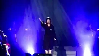 Linda gata magra víd ...